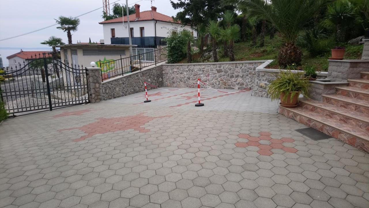 Apartment Valentina Opatija Exterior foto